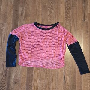 Crop top. Pink. Small. Net material